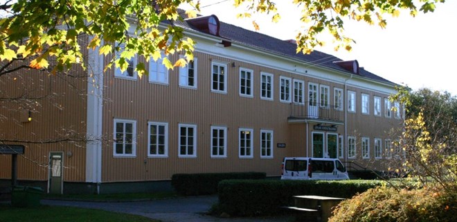 Utsidan av byggnaden för Lerums vuxenskola