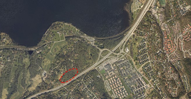 Flygfoto över Stora Bråta med markerat område för detaljplanen.