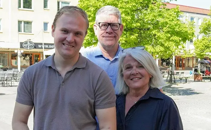 kommunstyrelsens ordförande Viktor Lundblad (M), näringslivschef Fredrik Olsson och kommundirektör Gull-Britt Eide .